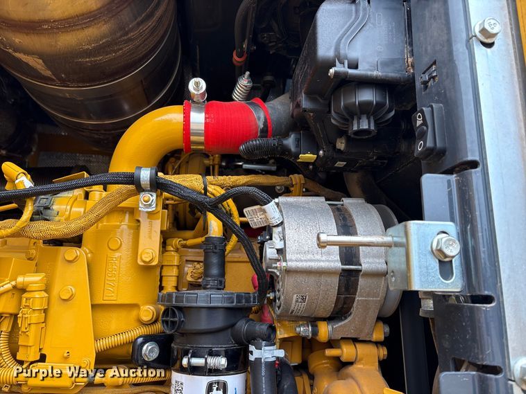 image for item ET7351 2021 John Deere 524P wheel loader