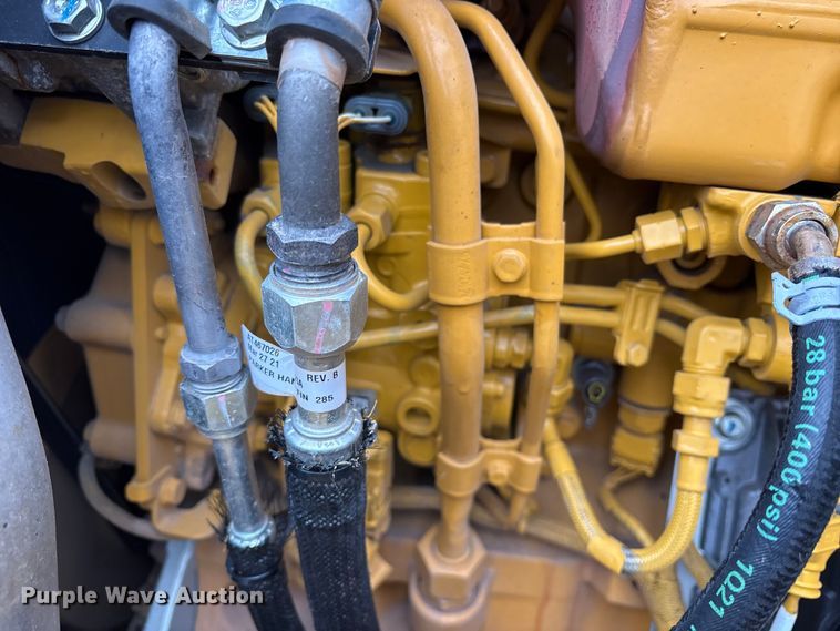 image for item ET7351 2021 John Deere 524P wheel loader