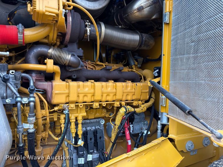 image for item ET7351 2021 John Deere 524P wheel loader