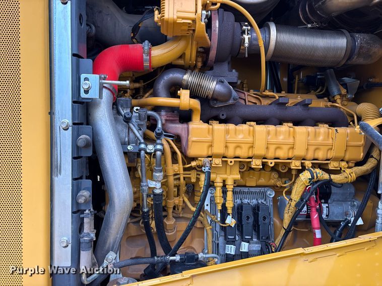 image for item ET7351 2021 John Deere 524P wheel loader