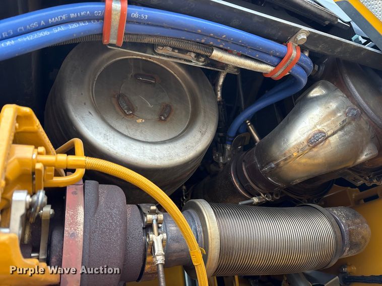 image for item ET7351 2021 John Deere 524P wheel loader