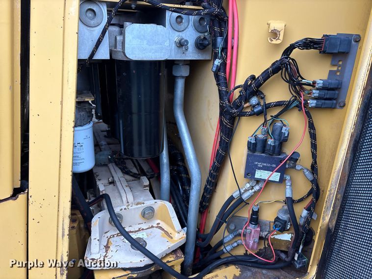 image for item ET7355 2011 Tigercat 480 tracked mulcher