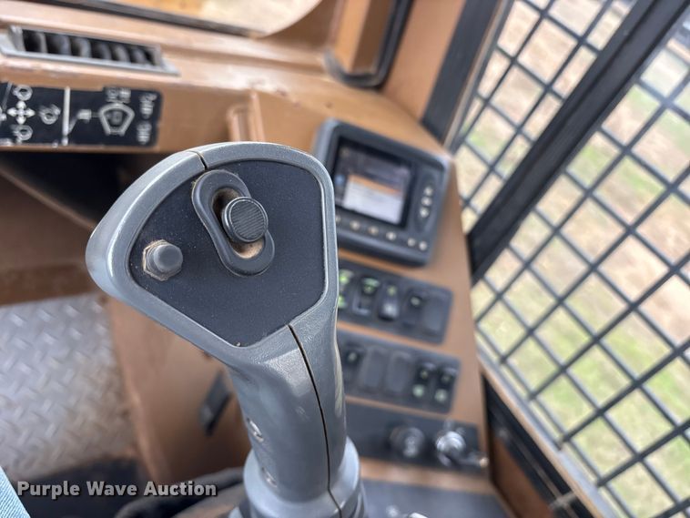 image for item ET7355 2011 Tigercat 480 tracked mulcher