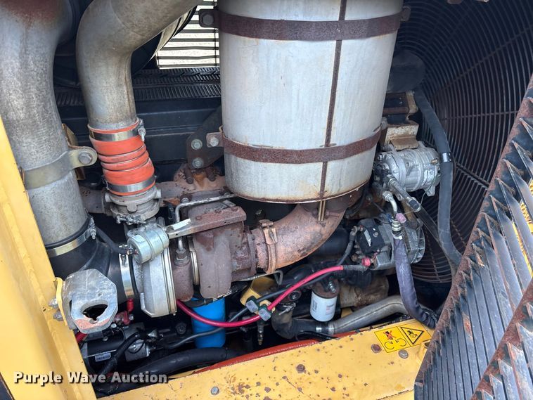 image for item ET7355 2011 Tigercat 480 tracked mulcher