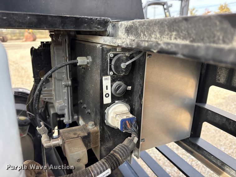 image for item ET7393 2022 Kaeser M55 PE Air compressor