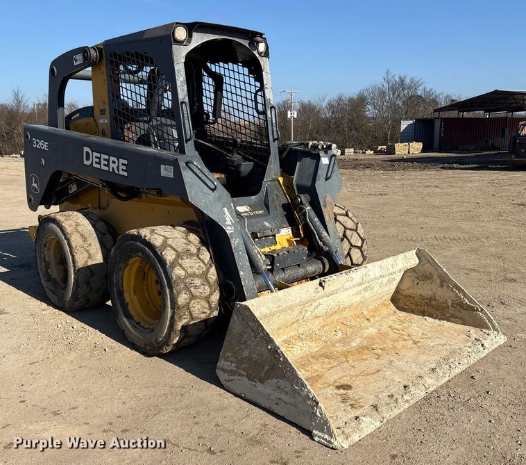 image for item ET7396 2014 John Deere 327E Skid steer