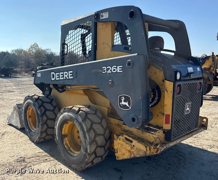 image for item ET7396 2014 John Deere 327E Skid steer