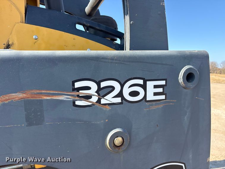 image for item ET7396 2014 John Deere 327E Skid steer