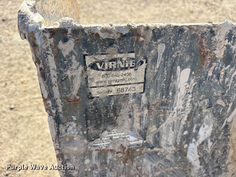 image for item ET7396 2014 John Deere 327E Skid steer