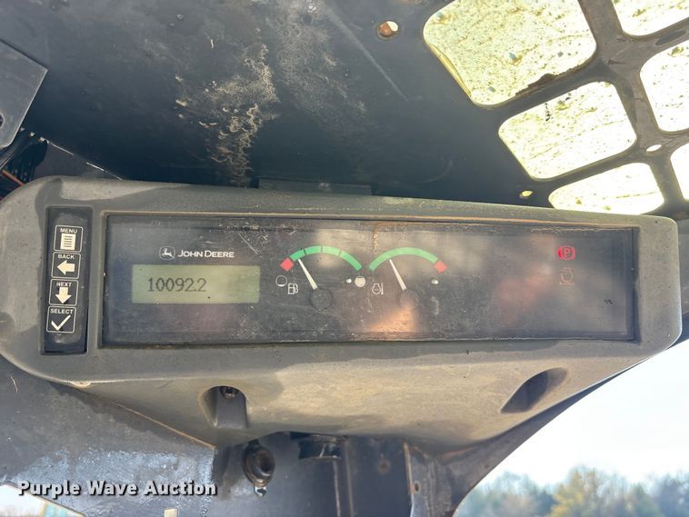 image for item ET7396 2014 John Deere 327E Skid steer