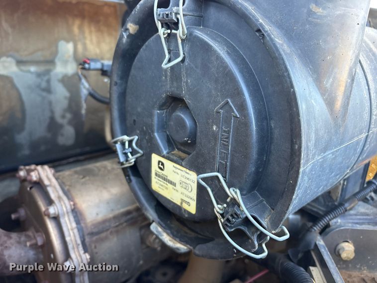 image for item ET7396 2014 John Deere 327E Skid steer