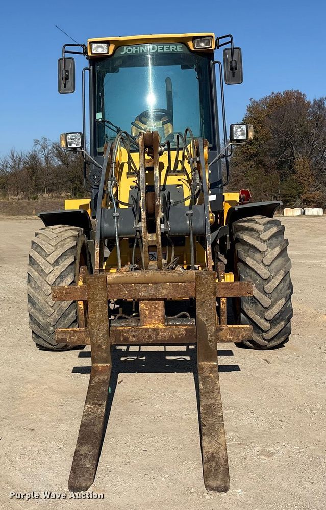 image for item ET7397 2017 John Deere 324K wheel loader