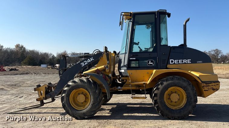 image for item ET7397 2017 John Deere 324K wheel loader