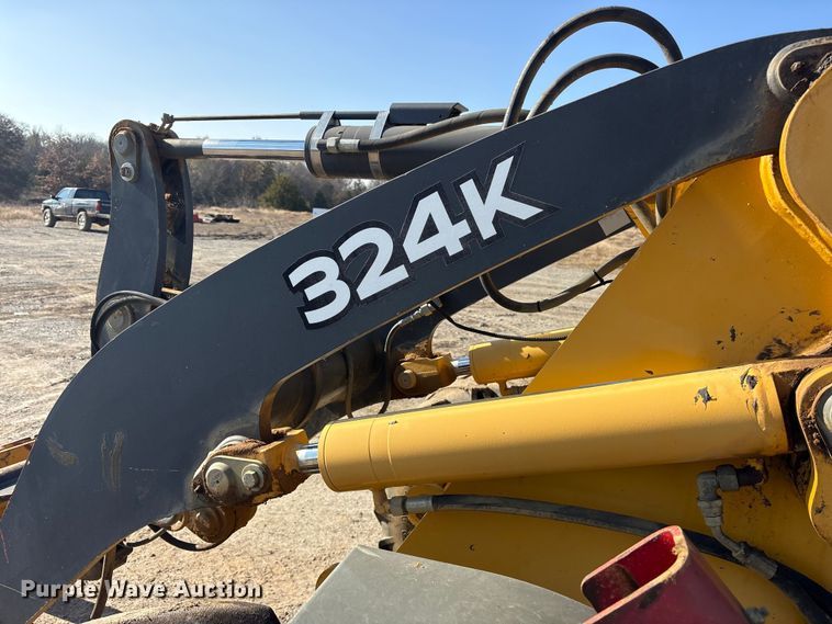image for item ET7397 2017 John Deere 324K wheel loader