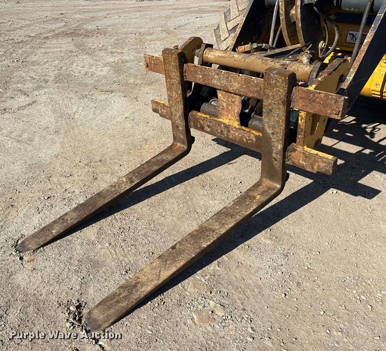 image for item ET7397 2017 John Deere 324K wheel loader