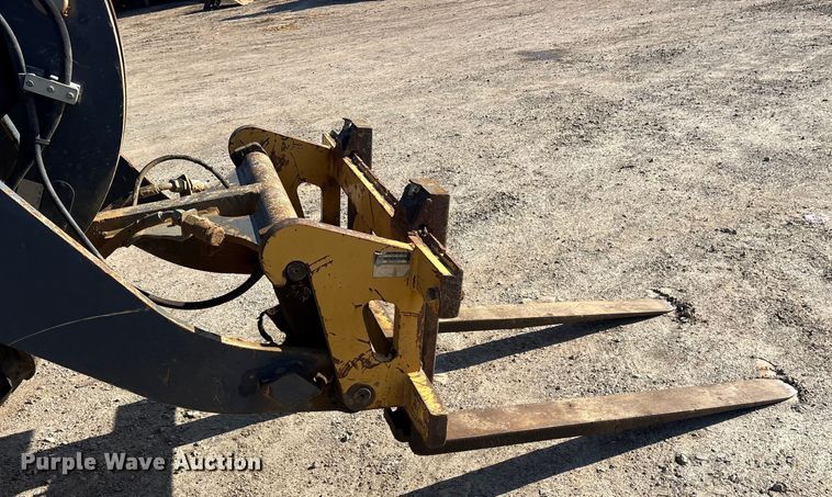 image for item ET7397 2017 John Deere 324K wheel loader