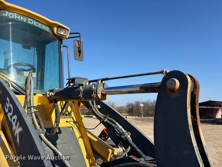 image for item ET7397 2017 John Deere 324K wheel loader