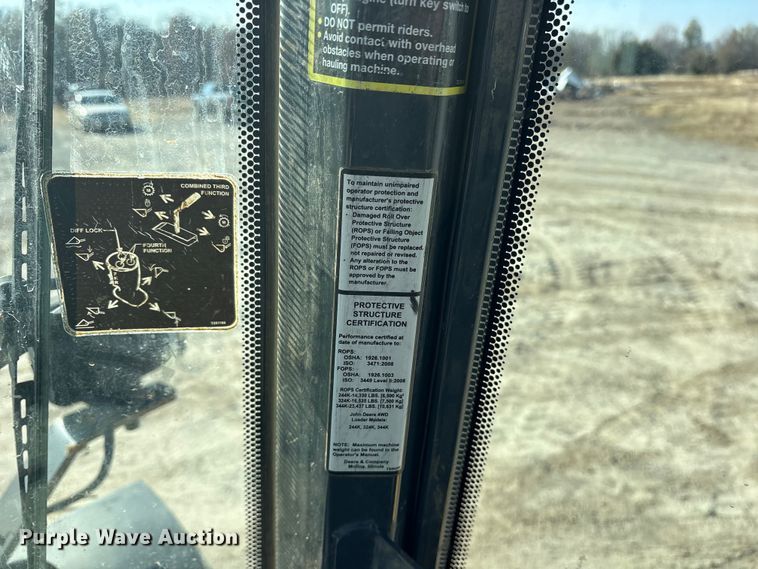 image for item ET7397 2017 John Deere 324K wheel loader