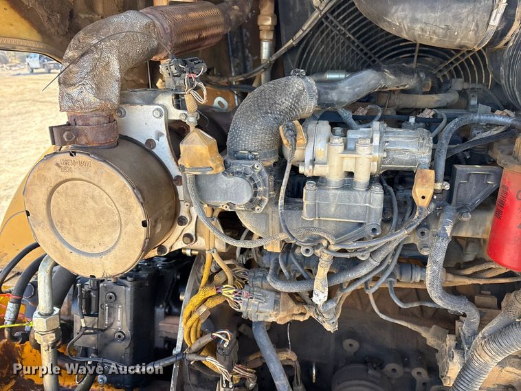 image for item ET7397 2017 John Deere 324K wheel loader