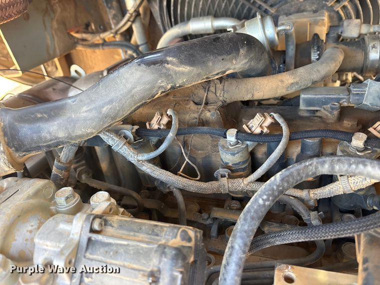 image for item ET7397 2017 John Deere 324K wheel loader