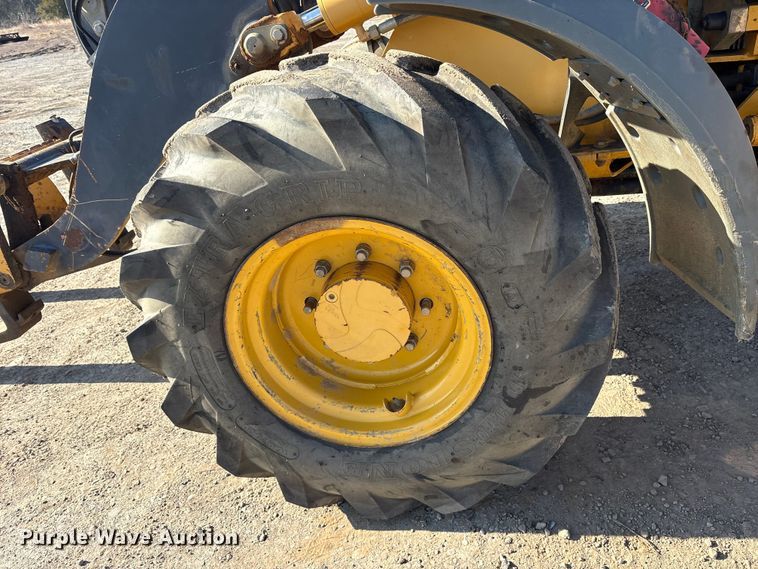 image for item ET7397 2017 John Deere 324K wheel loader