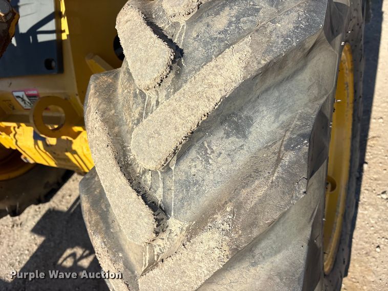 image for item ET7397 2017 John Deere 324K wheel loader