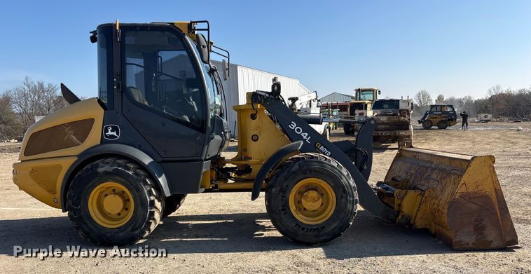 image for item ET7398 2019 John Deere 304L wheel loader