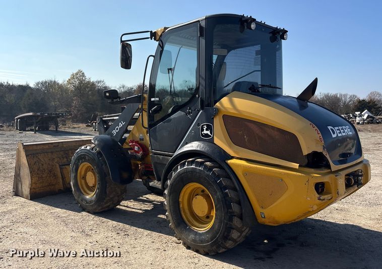 image for item ET7398 2019 John Deere 304L wheel loader