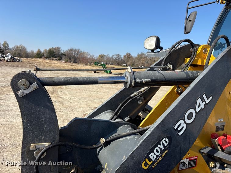 image for item ET7398 2019 John Deere 304L wheel loader