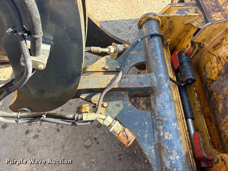 image for item ET7398 2019 John Deere 304L wheel loader