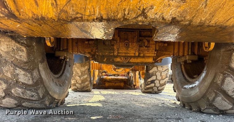 image for item ET7398 2019 John Deere 304L wheel loader