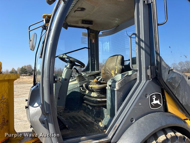 image for item ET7398 2019 John Deere 304L wheel loader