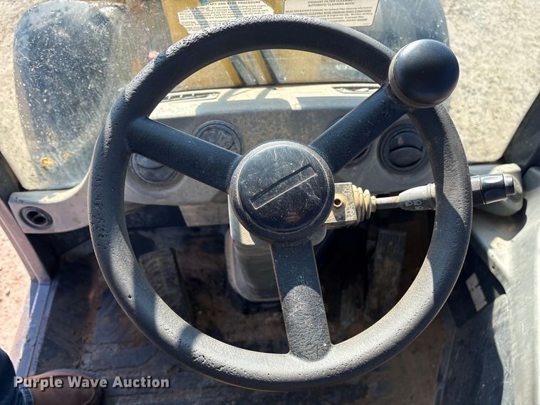 image for item ET7398 2019 John Deere 304L wheel loader