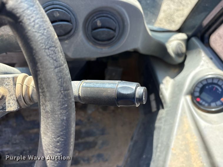 image for item ET7398 2019 John Deere 304L wheel loader