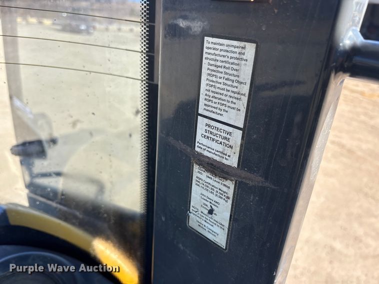 image for item ET7398 2019 John Deere 304L wheel loader