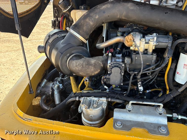 image for item ET7398 2019 John Deere 304L wheel loader