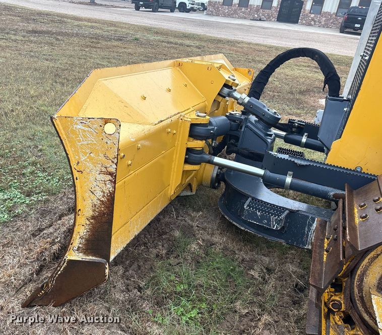 image for item ET7399 2021 John Deere 450K LGP dozer