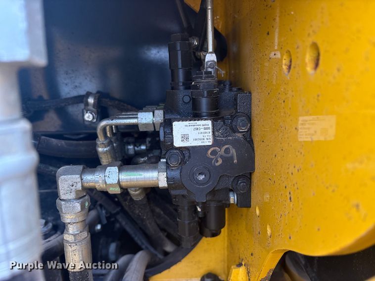 image for item ET7399 2021 John Deere 450K LGP dozer