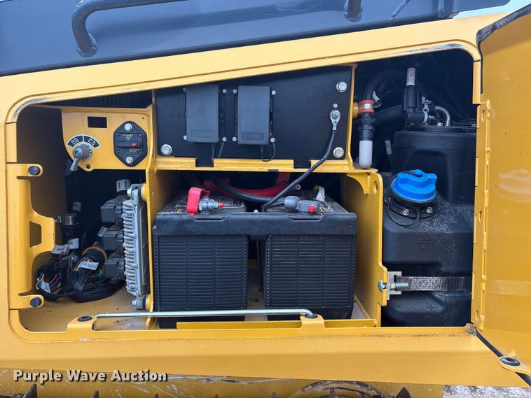 image for item ET7399 2021 John Deere 450K LGP dozer