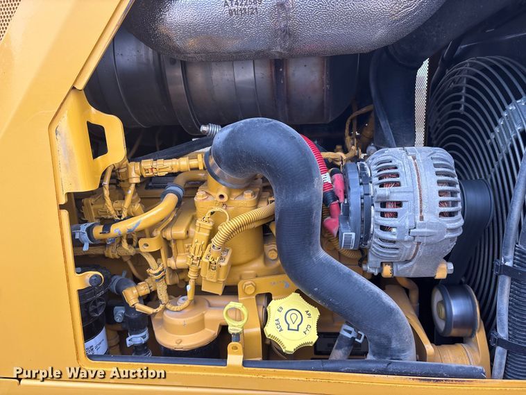 image for item ET7399 2021 John Deere 450K LGP dozer