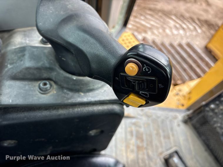 image for item ET7400 2018 Caterpillar D6T XW dozer