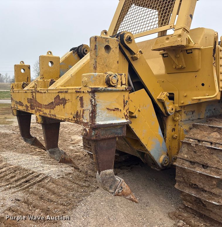 image for item ET7401 1989 Caterpillar D7G dozer