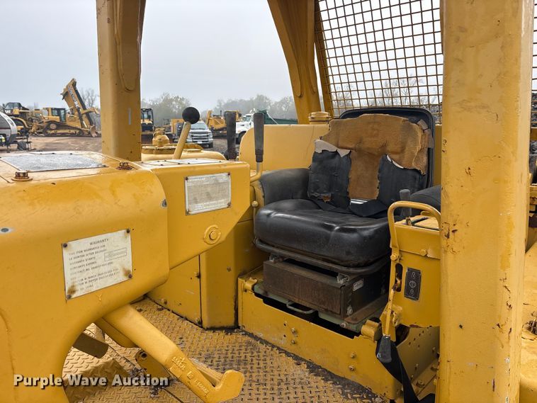 image for item ET7401 1989 Caterpillar D7G dozer