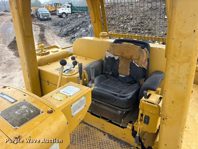 image for item ET7401 1989 Caterpillar D7G dozer