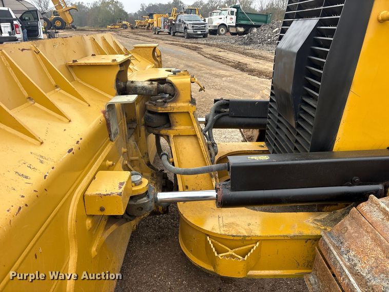 image for item ET7402 2016 Caterpillar D6K2 LGP dozer