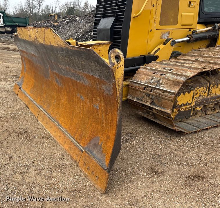 image for item ET7402 2016 Caterpillar D6K2 LGP dozer