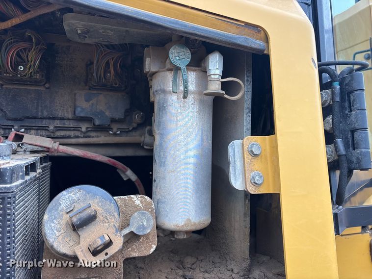 image for item ET7402 2016 Caterpillar D6K2 LGP dozer