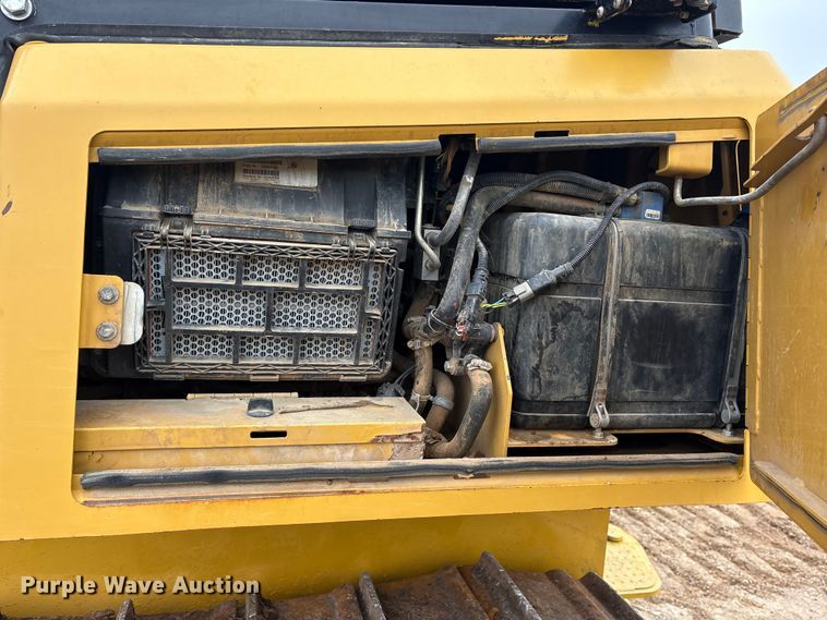image for item ET7402 2016 Caterpillar D6K2 LGP dozer