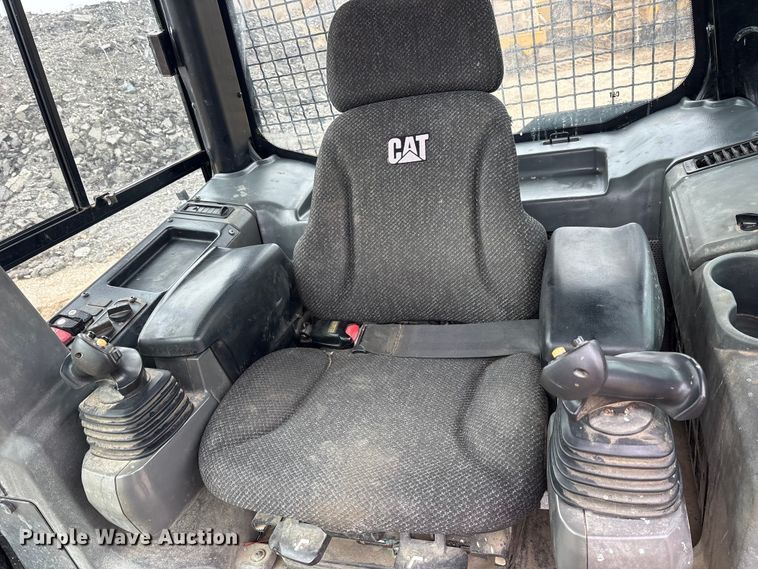 image for item ET7402 2016 Caterpillar D6K2 LGP dozer