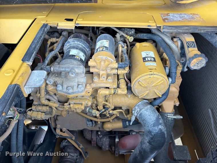 image for item ET7402 2016 Caterpillar D6K2 LGP dozer